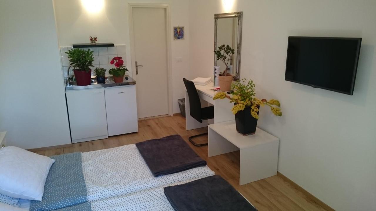 Guest House Korado Ρόβινι Εξωτερικό φωτογραφία