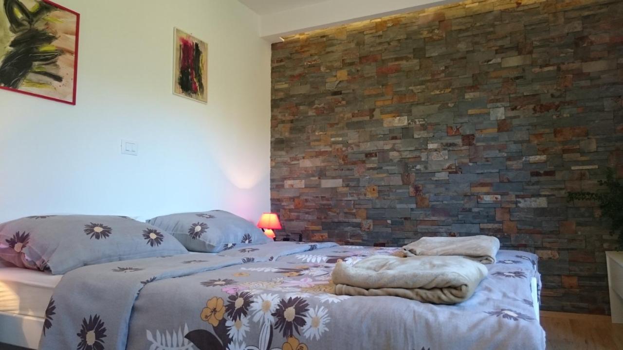 Guest House Korado Ρόβινι Εξωτερικό φωτογραφία